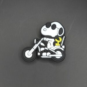 (5/$15) Snoopy Croc Charm
